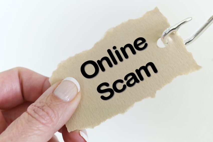 scam keuangan